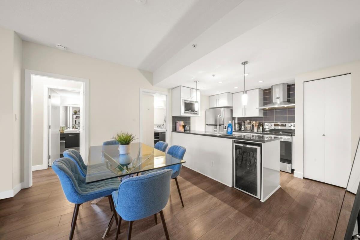 Dazzling Condo By Stadium Downtown With Free Parking Vancouver Zewnętrze zdjęcie