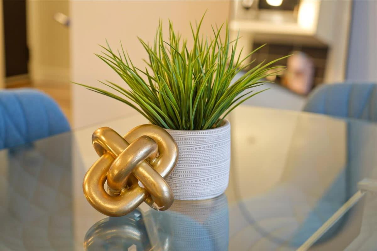 Dazzling Condo By Stadium Downtown With Free Parking Vancouver Zewnętrze zdjęcie