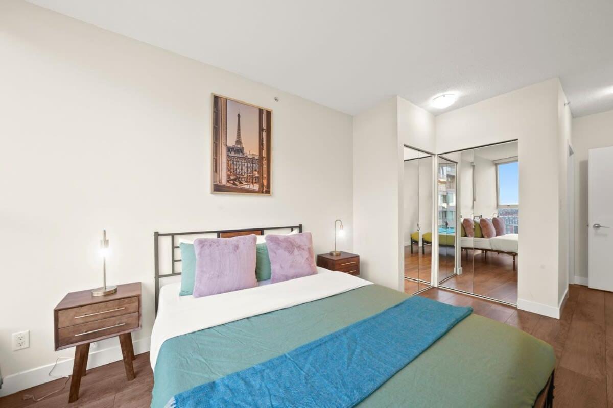 Dazzling Condo By Stadium Downtown With Free Parking Vancouver Zewnętrze zdjęcie
