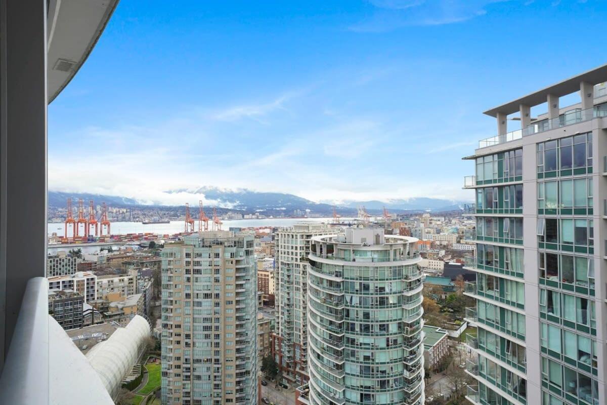 Dazzling Condo By Stadium Downtown With Free Parking Vancouver Zewnętrze zdjęcie