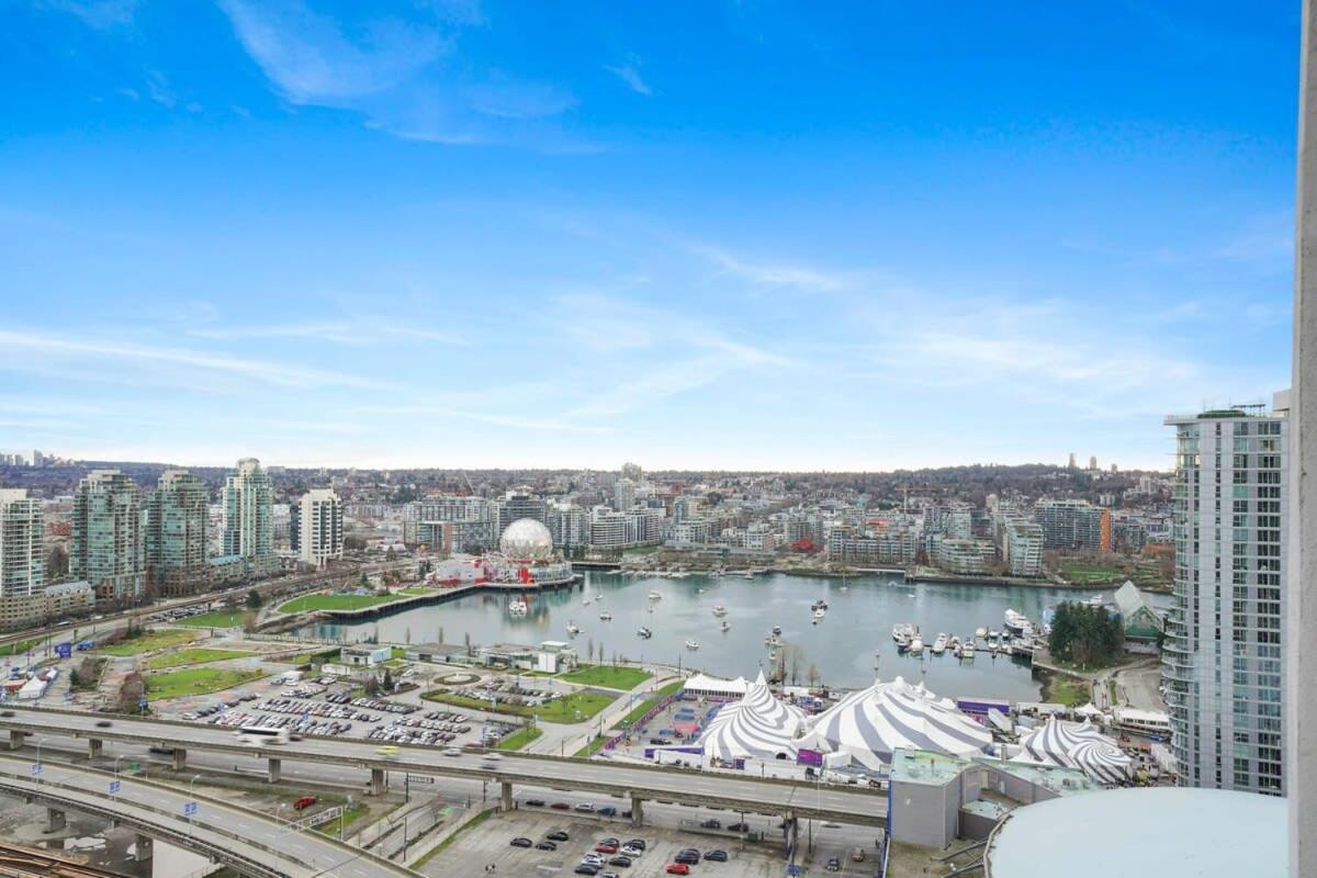 Dazzling Condo By Stadium Downtown With Free Parking Vancouver Zewnętrze zdjęcie